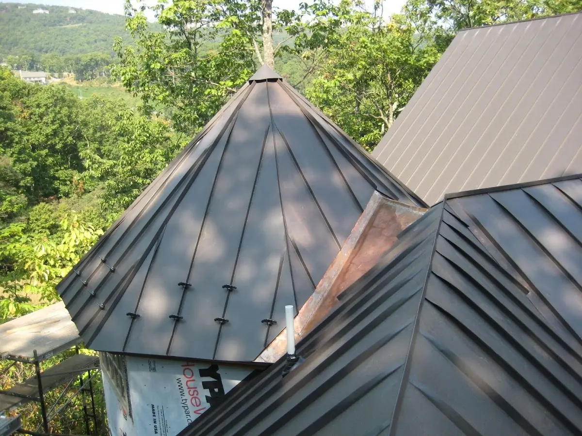 Professional Roof Tarp Installation by Craftsman Roofing in Buckingham